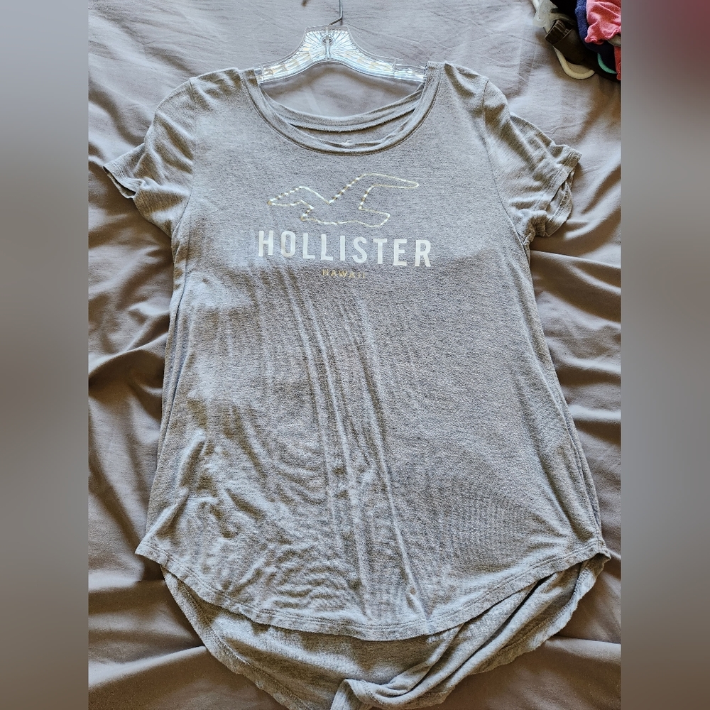 Hollister Tee